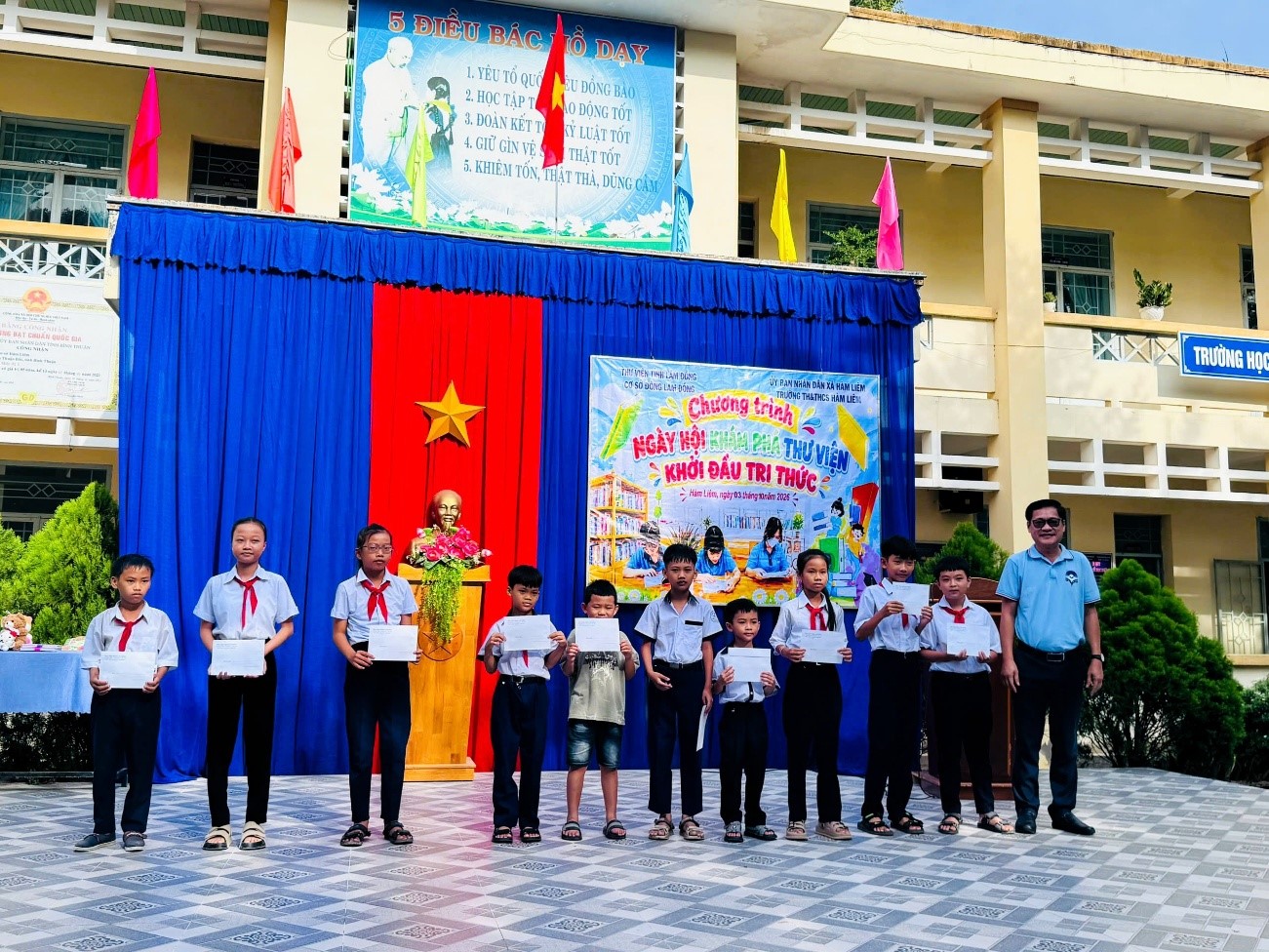 Thư viện tỉnh Lâm Đồng tổ chức Ngày hội “Khám phá thư viện - Khởi đầu tri thức” hưởng ứng Tuần lễ học tập suốt đời năm 2026 tại xã Hàm Liêm